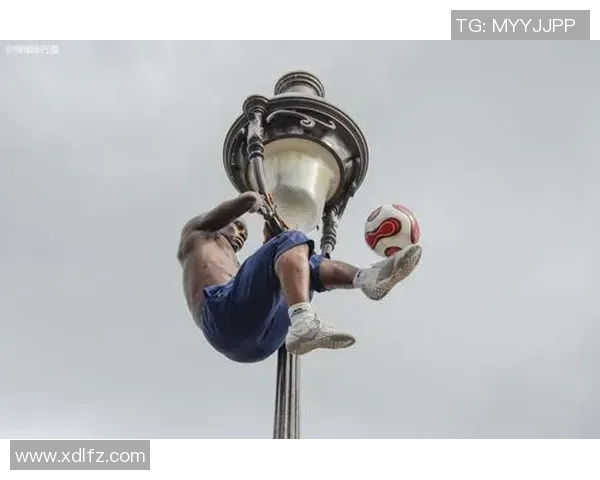 欧洲街头的足球明星们闲逛购物尽显风采与魅力