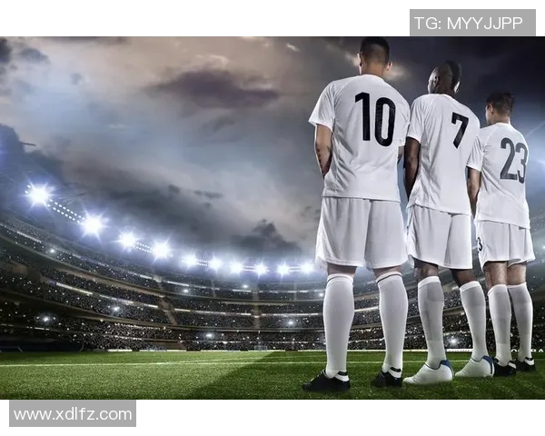 足球明星的辉煌瞬间与卓越技艺令人叹服的赞美之词